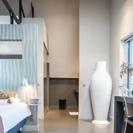 Free Parking And Airco At B&c Weaving Mill Pensión 4*